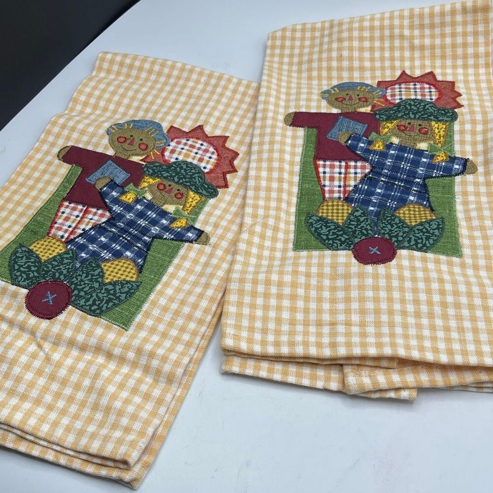 Vintage embroidered Cicil Saydah Company 100% cotton towels.